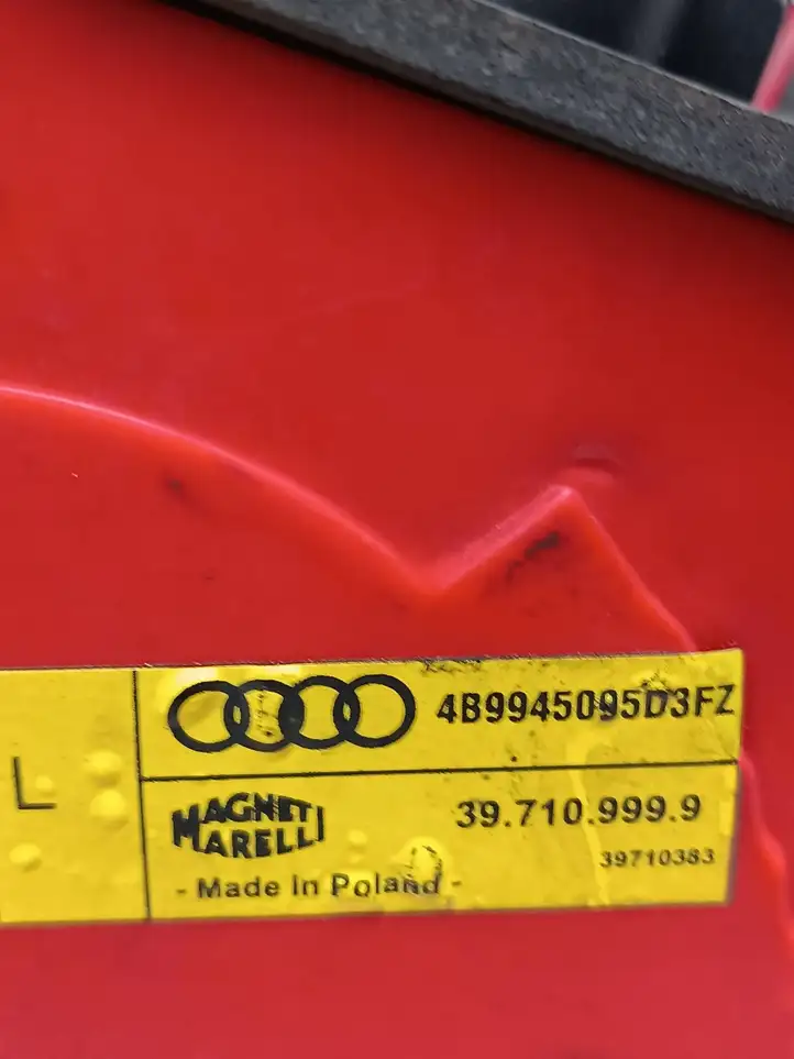 Audi A6 S6 C5 4B (1997 - 2001) 4B9945095D Задний фонарь в кузове — фото 5
