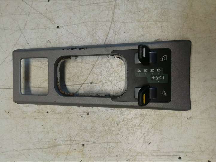 Land Rover Range Rover (2005 - 2009)  FJV000255LYU Рамка рычага переключения передач