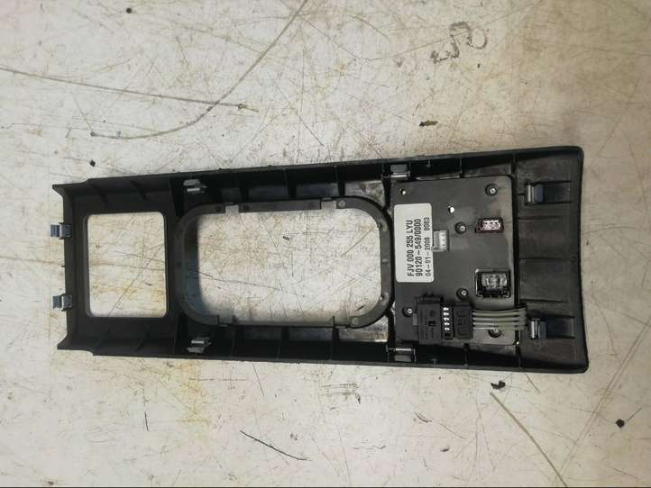 Land Rover Range Rover (2005 - 2009)  FJV000255LYU Рамка рычага переключения передач
