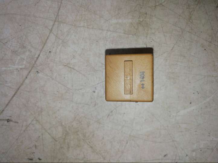 Land Rover Range Rover (2005 - 2009)  61368384505 Реле управления окон