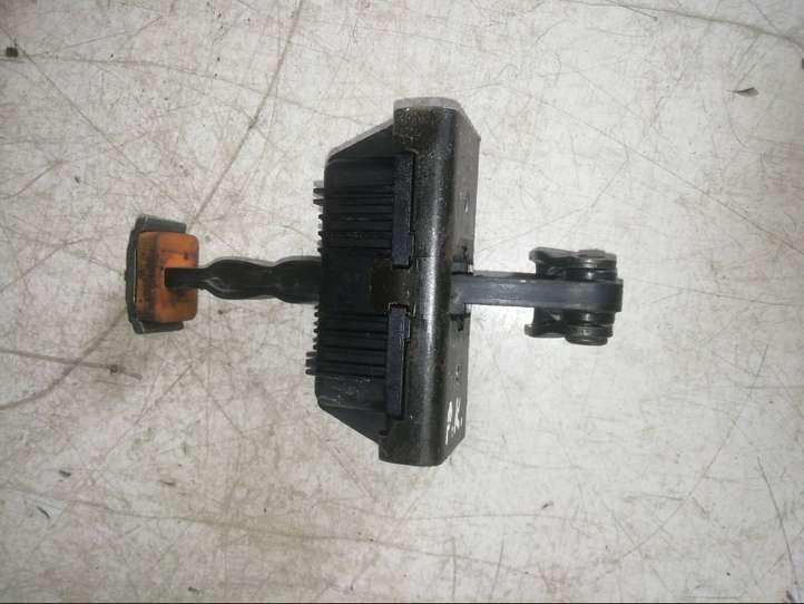Land Rover Range Rover (2005 - 2009)   Ограничитель открывания передней двери