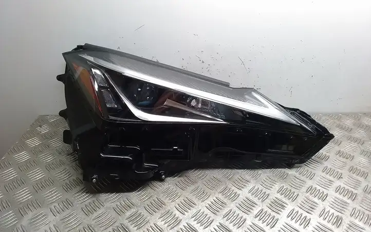 Lexus UX (2020 - ) Передняя фара — фото 1