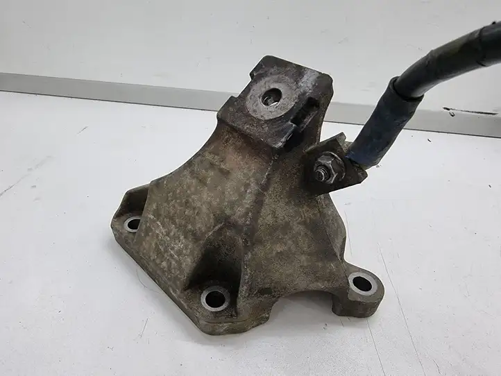 Audi A6 S6 C6 4F (2004 - 2008) 4F0199308L Кронштейн двигателя — фото 4