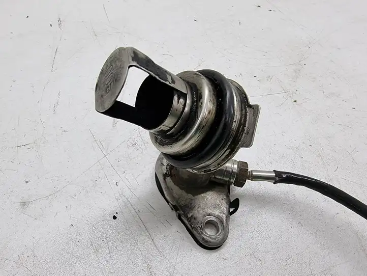 BMW 5 F10 F11 (2009 - 2016) A14268C Клапан EGR — фото 4