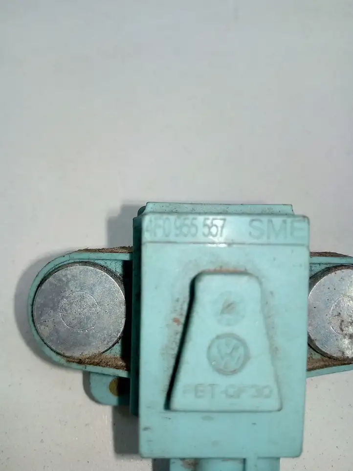 Audi A6 S6 C6 4F (2004 - 2008) 4F0955557 Датчик удара SRS — фото 2