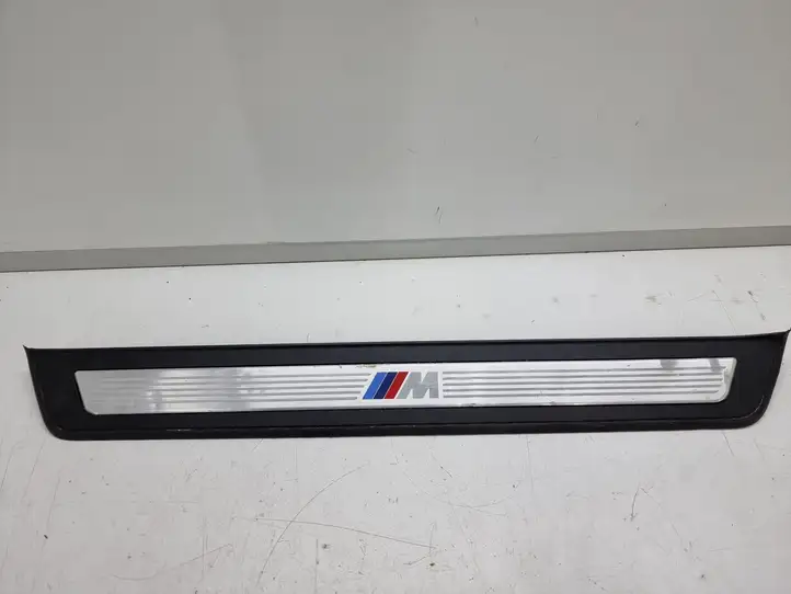 BMW 5 F10 F11 (2009 - 2016) 8050050 Внутренняя отделка переднего порога — фото 1