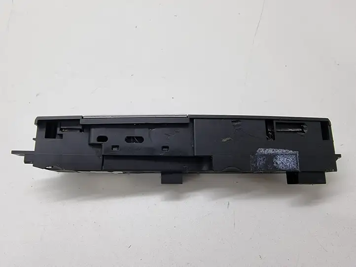 BMW 5 F10 F11 (2009 - 2016) 9202951 Кнопка парктроника — фото 2