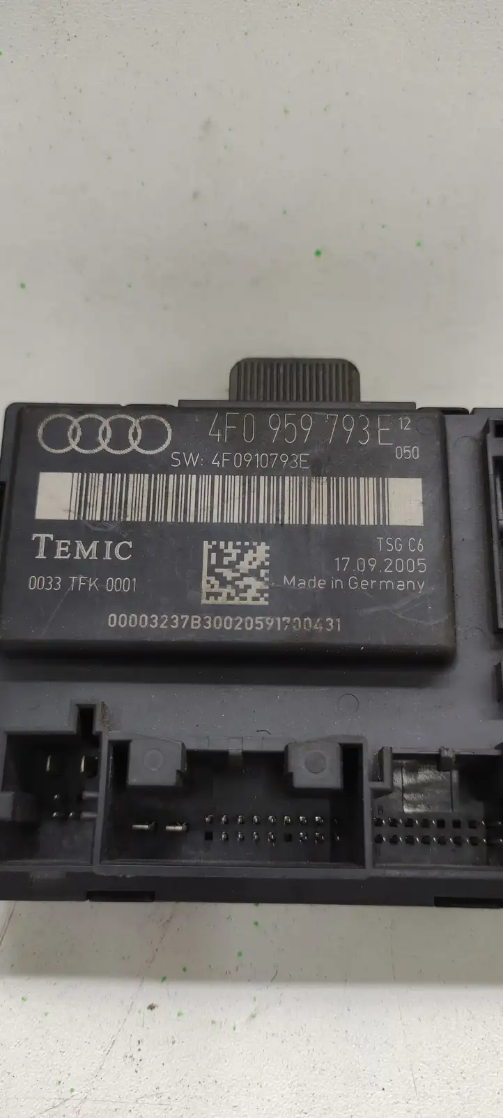 Audi A6 S6 C6 4F (2004 - 2008) 4F0959793E Блок управления дверью — фото 3