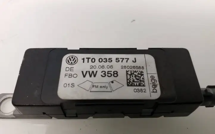 Volkswagen Touran I (2003 - 2010) 1T0035577J Усилитель антенны — фото 4