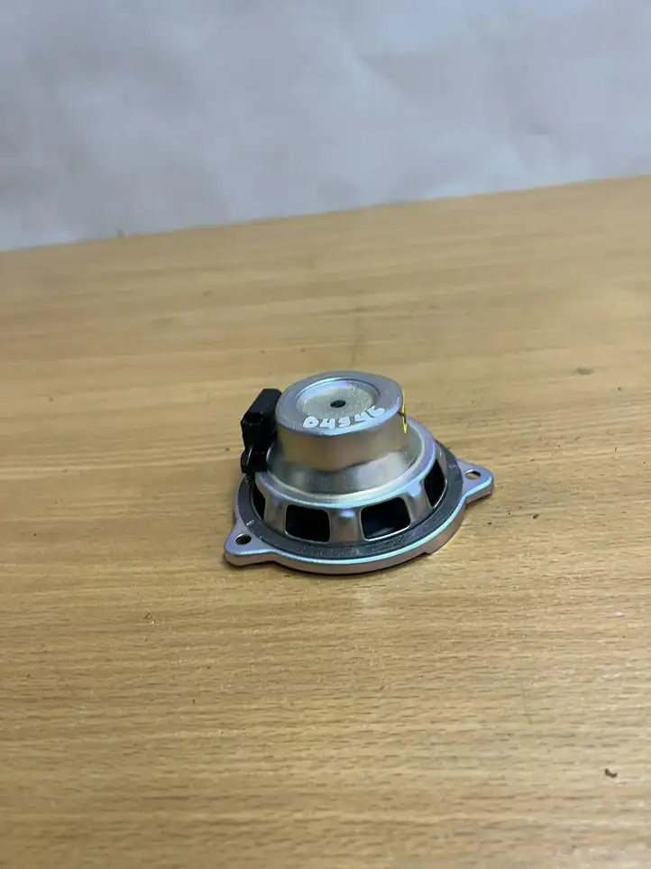 Jaguar F-Pace (2016 - )  GX7318808BA Громкоговоритель низкой частоты