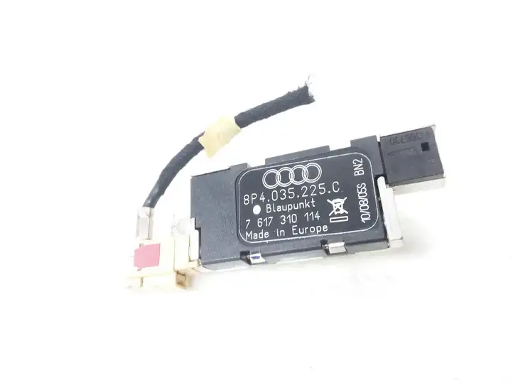 Audi A3/S3 8P (2004 - 2008) 8P4035225C Усилитель антенны — фото 1