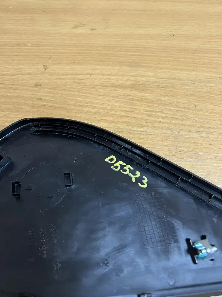 BMW 7 F01 F02 F03 F04 (2008 - 2016)  07374000 Другая деталь салона