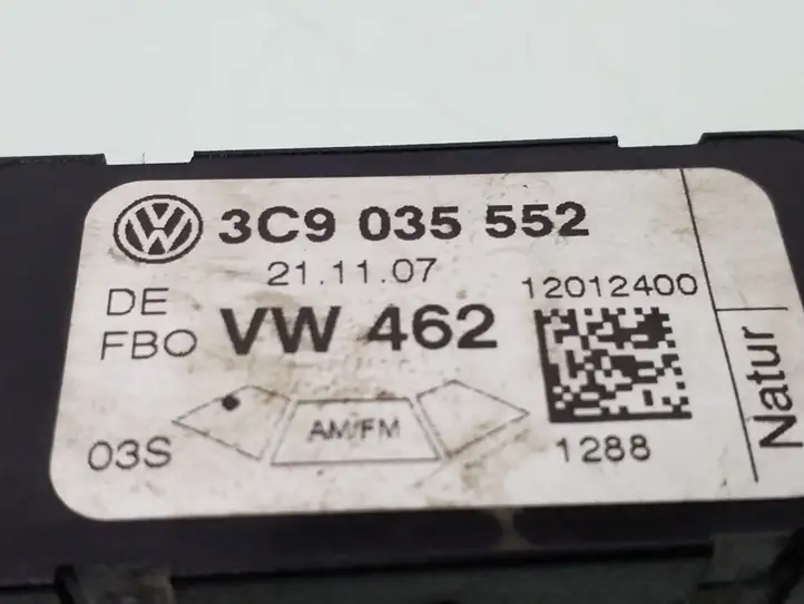 Volkswagen PASSAT B6 (2005 - 2010) 3C9035552 Усилитель антенны — фото 2