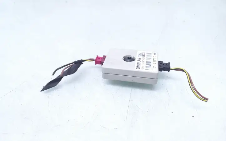 BMW 3 E90 E91 (2005 - 2012)  9110621 Усилитель антенны