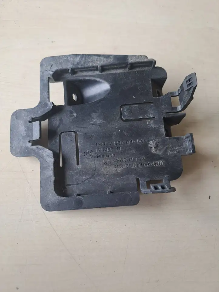 BMW X3 G01 (2018 - )  1290-7 590 619-04 Другая деталь салона