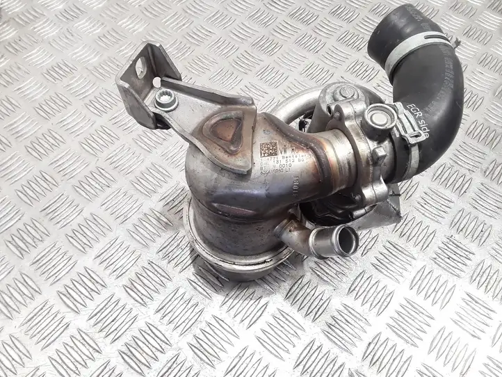 Volkswagen Tiguan (2016 - 2020)  04L131512BG Охладитель EGR