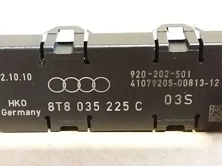 Audi A5 8T 8F (2007 - 2011) 8T8035225C Усилитель антенны — фото 1