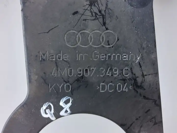 Audi Q8 (2018 - ) 4M0907349C Кронштейн усилителя звука — фото 3