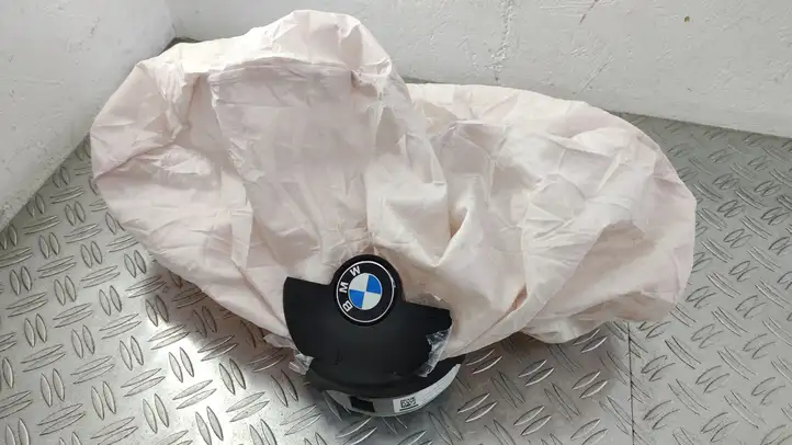 BMW 5 F10 F11 (2009 - 2016) 33784579702 Подушка безопасности руля — фото 1