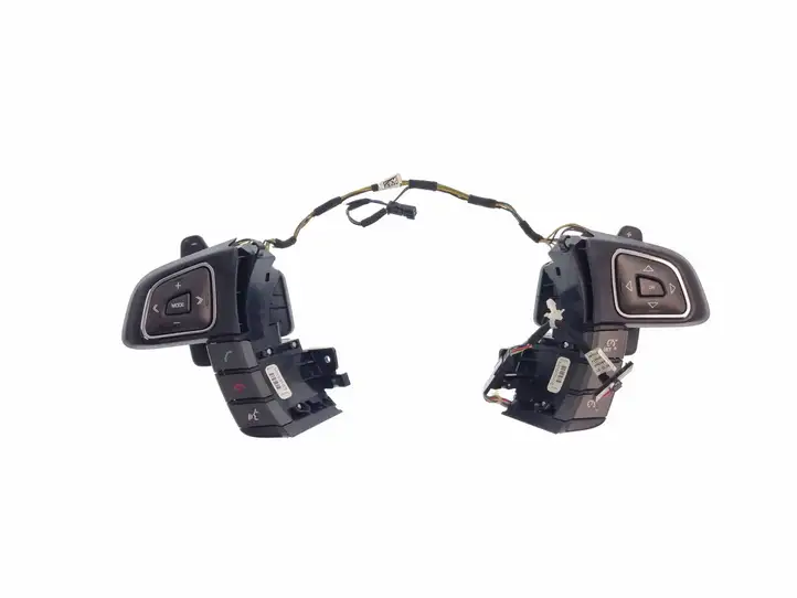 Land Rover Evoque I (2011 - 2015) BJ3213D767CC Кнопки на рулевом колесе — фото 1