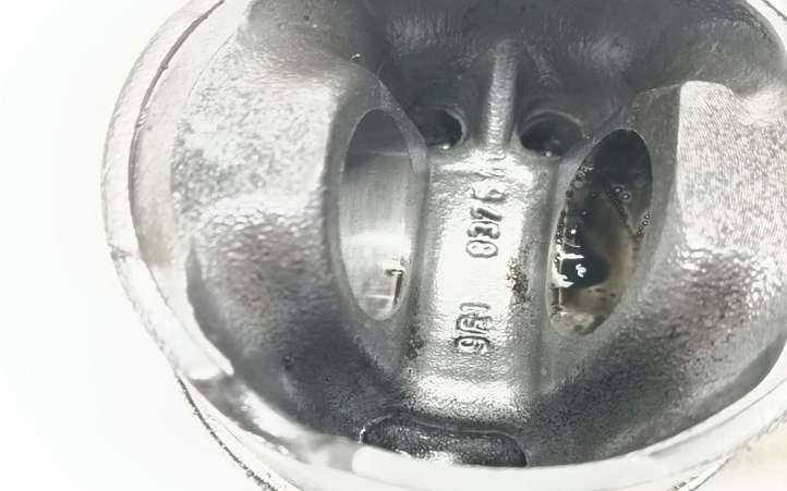Jeep Grand Cherokee (2010 - 2021)  9R18375 Поршень (поршни)