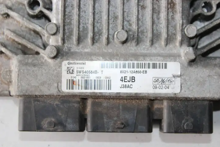 Ford Fiesta (2006 - 2008) 8V2112A650EB Блок управления двигателем (ЭБУ) — фото 3
