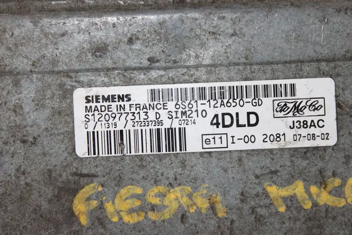 Ford Fiesta (2000 - 2005) 6S6112A650GD Блок управления двигателем (ЭБУ) — фото 3