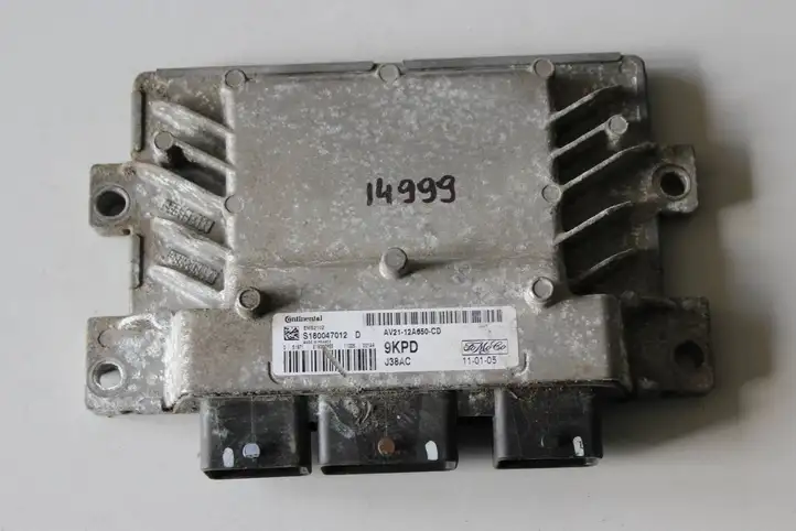 Ford Fiesta (2006 - 2008) AV2112A650CD Блок управления двигателем (ЭБУ) — фото 1