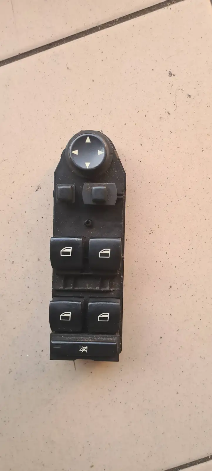 BMW 5 E60 E61 (2004 - 2010) 6939095 Кнопка стеклоподъемников — фото 1