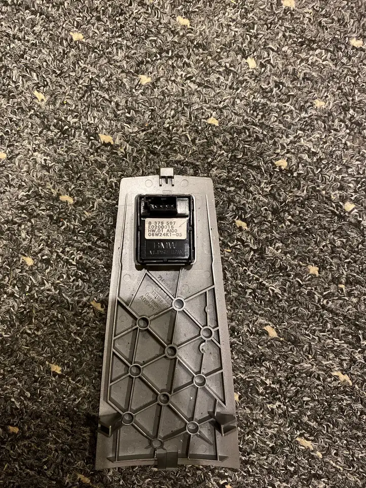 BMW 7 E65 E66 (2001 - 2008) 8379597 Кнопка стеклоподъемников — фото 2