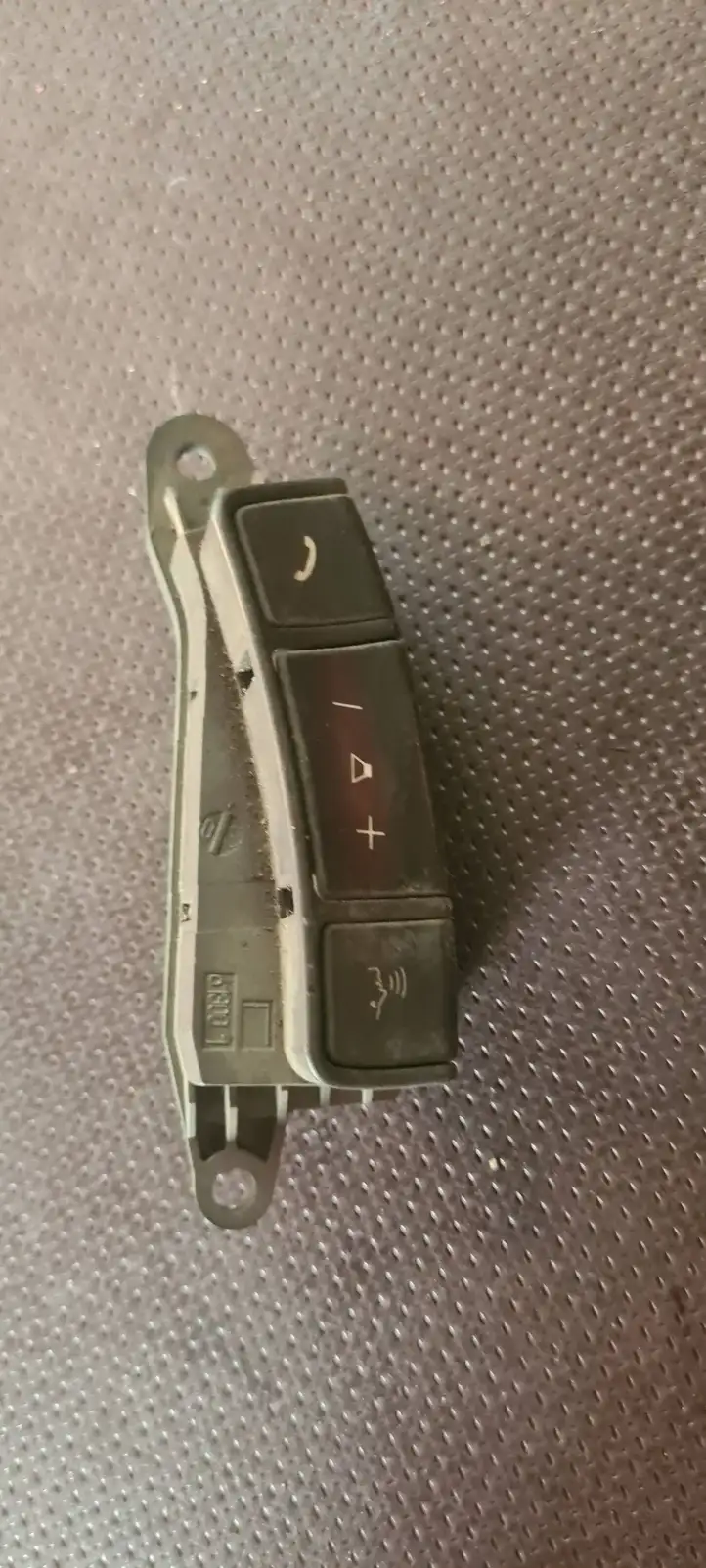 BMW 7 E65 E66 (2001 - 2008) 6911585 Кнопки на рулевом колесе — фото 1