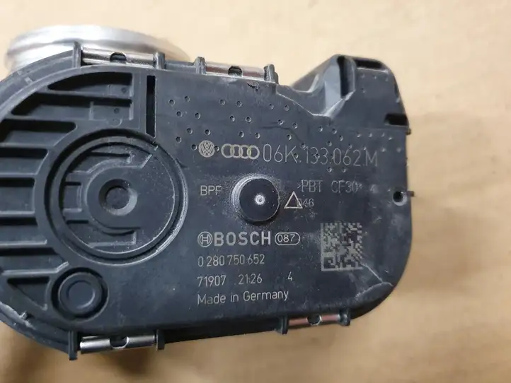Audi A4 S4 B9 (2015 - 2019) 06K133062M Дроссельная заслонка — фото 3