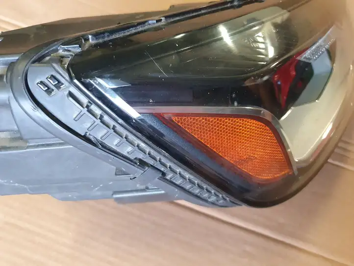 Audi A4 S4 B9 (2015 - 2019) 8W0941012B Передняя фара — фото 2