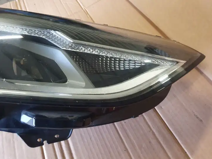 Audi A4 S4 B9 (2015 - 2019) 8W0941012B Передняя фара — фото 18