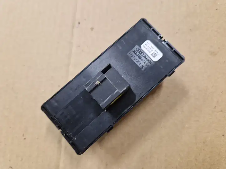 Audi A3/S3 8V (2012 - 2016) 8V0959851L Кнопка стеклоподъемников — фото 3