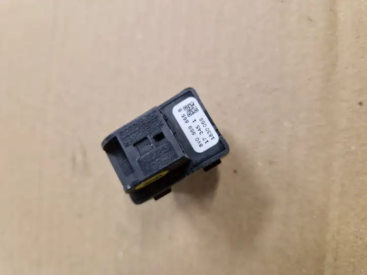 Audi A3/S3 8V (2012 - 2016) 8V0959855B Кнопка стеклоподъемников — фото 3