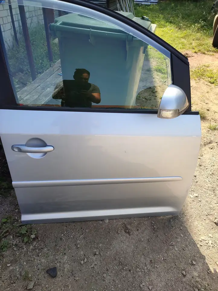Volkswagen Touran I (2003 - 2010) Дверь — фото 6