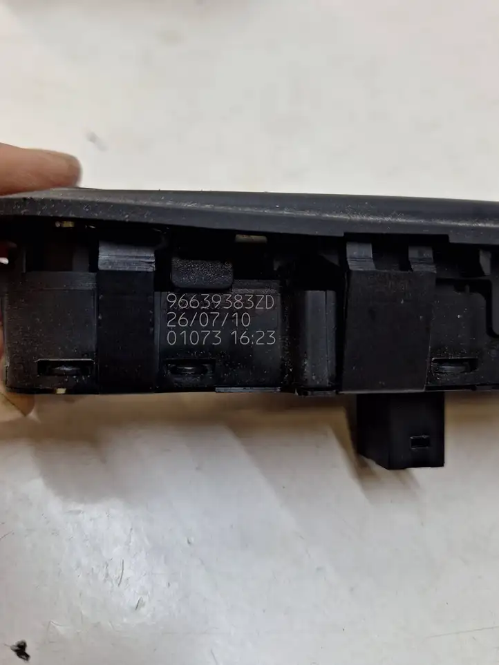 Citroen C4 I Picasso (2006 - 2013) 96639383ZD Блок кнопок стеклоподъемников — фото 4