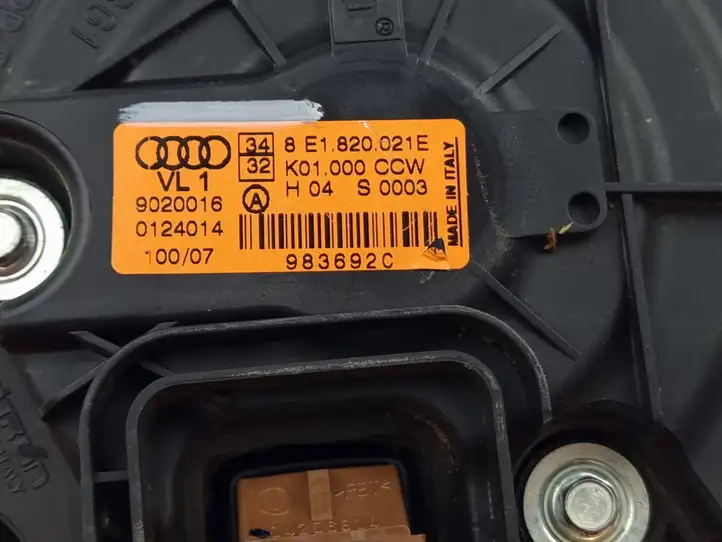 Audi A4 S4 B7 8E 8H (2004 - 2009) 8E1820021E Резистор печки — фото 3