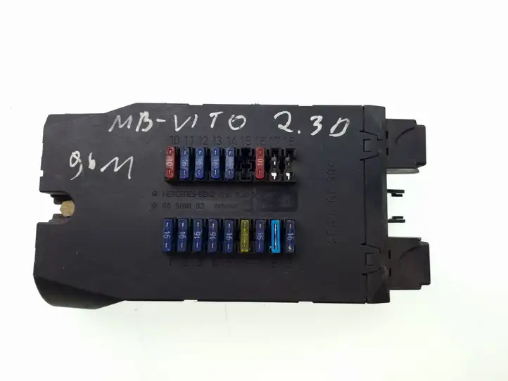 Mercedes-Benz Vito Viano W638 (1996 - 2003) 0005400650 Блок предохранителей — фото 2