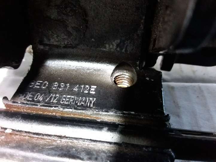 Audi A3/S3 8P (2008 - 2013)  8E0831412E Нижняя петля передней двери