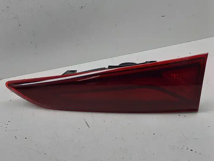 Hyundai Kona I (2017 - 2022) 92404J9000 Задний фонарь в крышке багажника — фото 1