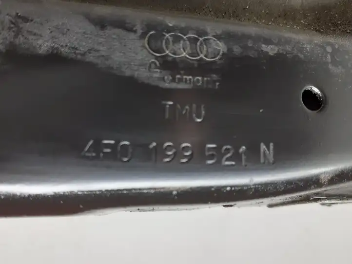 Audi A6 S6 C6 4F (2004 - 2008) 4F0199521N Нижняя панель радиатора — фото 2