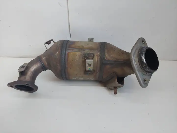 Toyota Auris 150 (2006 - 2012) 0R010 Катализатор / DPF / FAP — фото 1