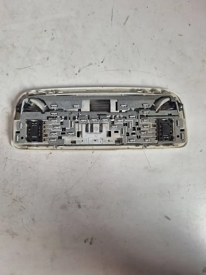 Mercedes-Benz C W204 (2007 - 2014) A2048204901 Задняя подсветка — фото 2
