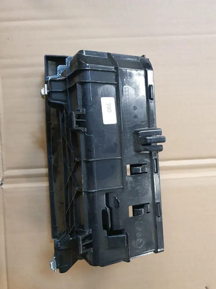Audi A3/S3 8V (2012 - 2016) 8V0881578 Вещевой ящик — фото 3