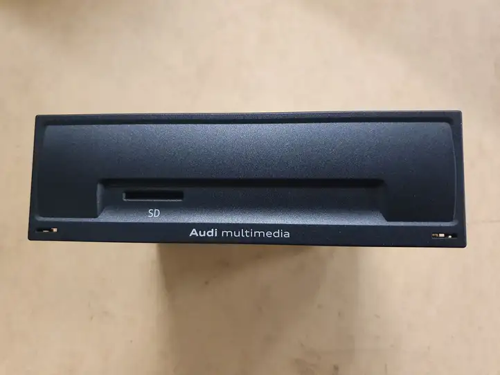 Audi Q3 F3 (2018 - ) 83A035876A Магнитола / мультимедийная система — фото 1