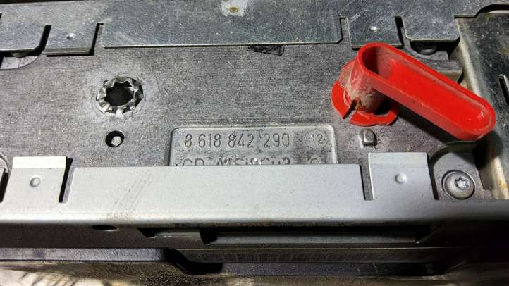 Audi A6 (2001 - 2004)  8618842290 Считывающее устройство CD/DVD навигации (GPS)