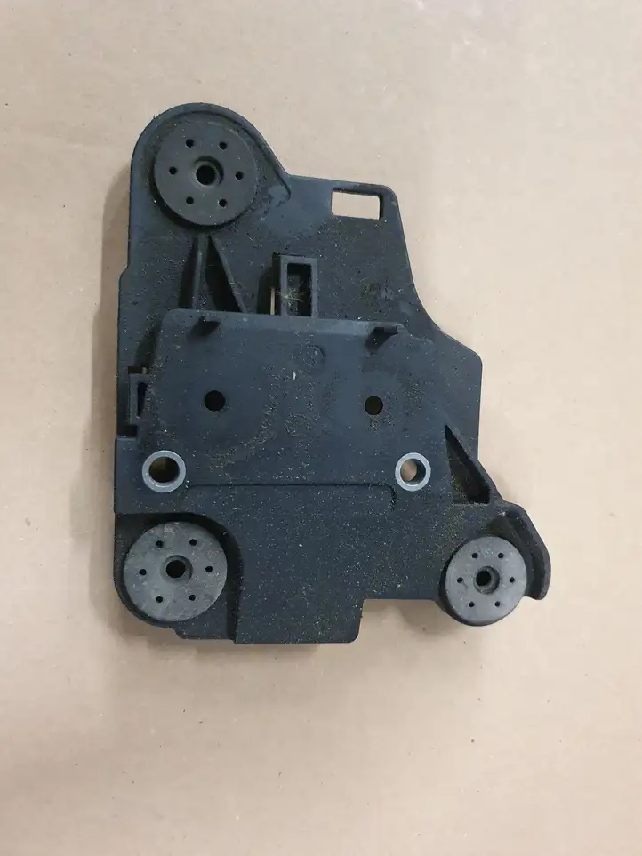Audi A3/S3 8V (2012 - 2016) 5Q0614235 Кронштейн блока ABS — фото 1