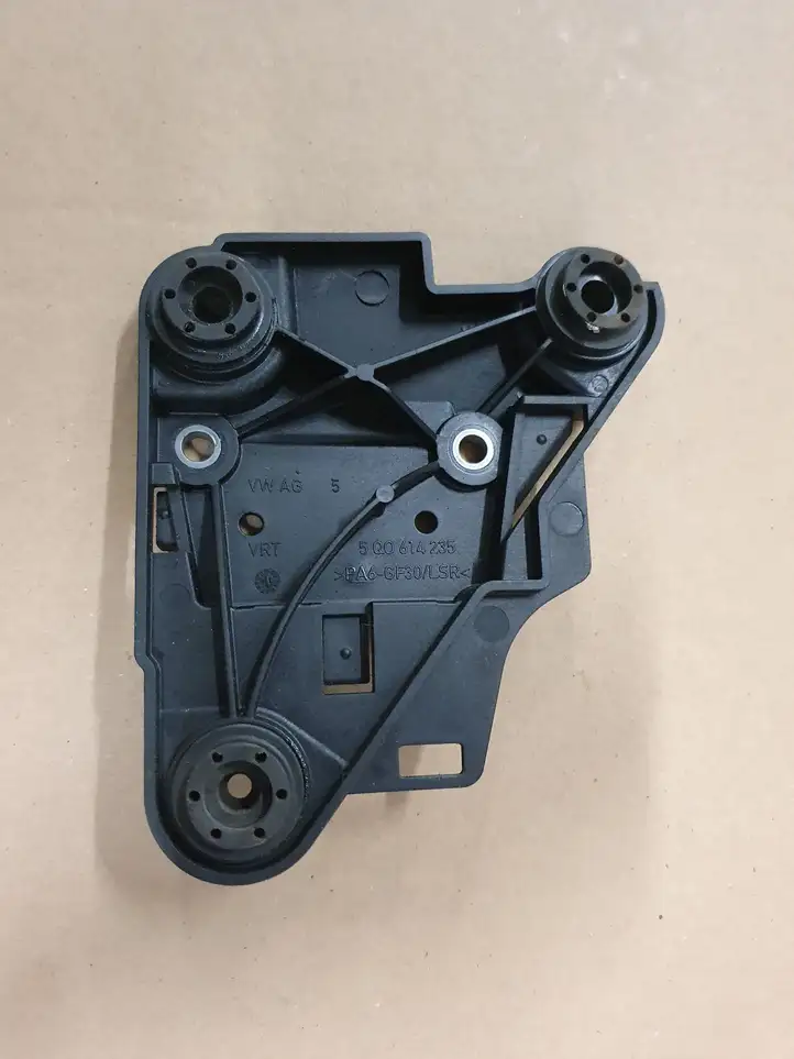 Audi A3/S3 8V (2012 - 2016) 5Q0614235 Кронштейн блока ABS — фото 3